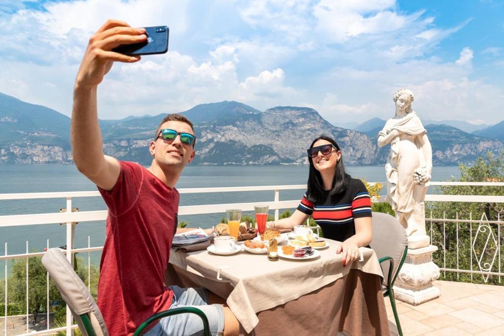 Hotel Eden Бренцоне сул Гарда Екстериор снимка