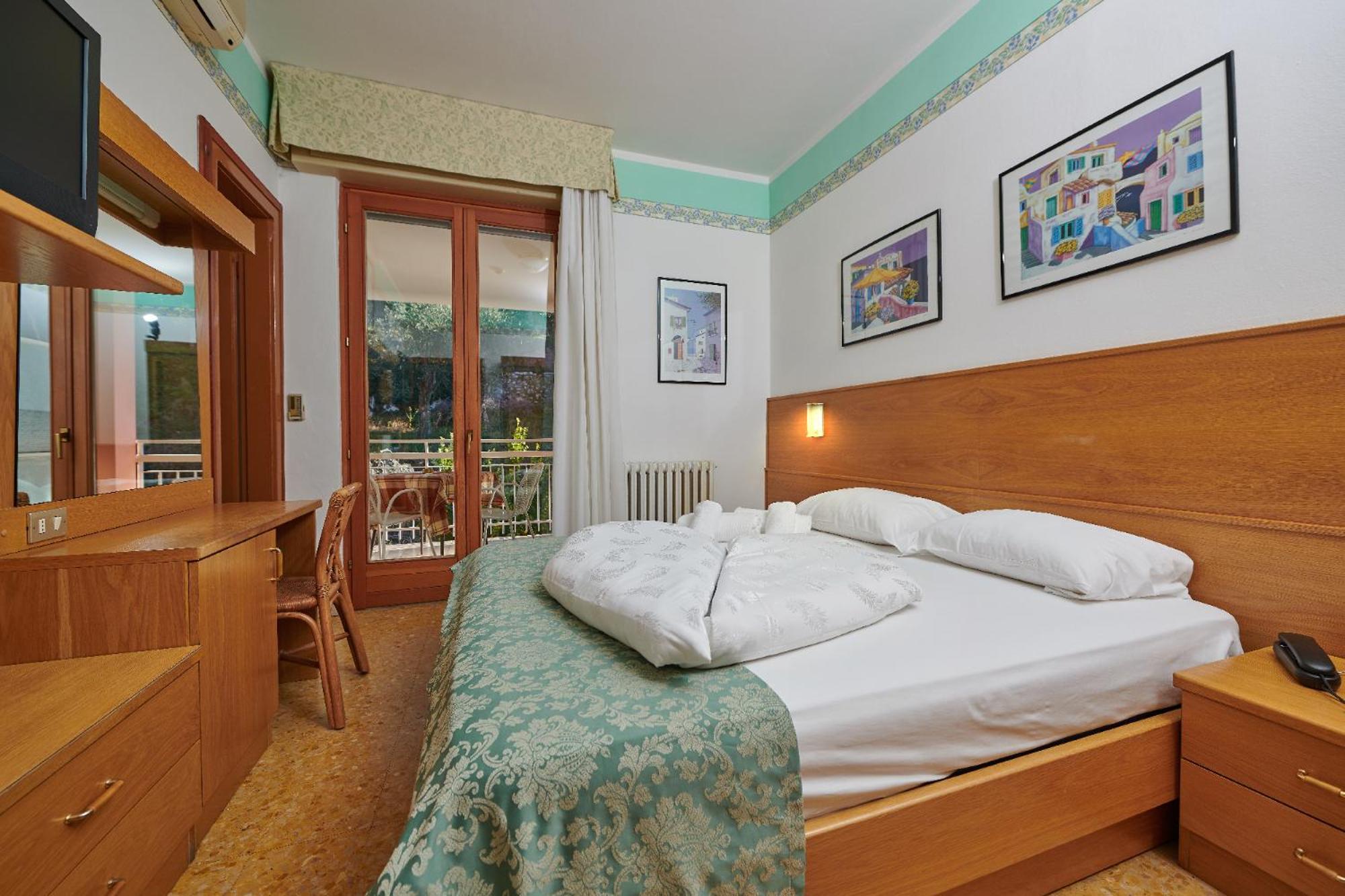Hotel Eden Бренцоне сул Гарда Стая снимка