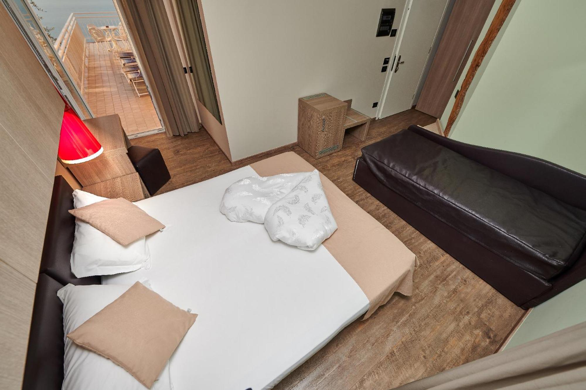 Hotel Eden Бренцоне сул Гарда Стая снимка