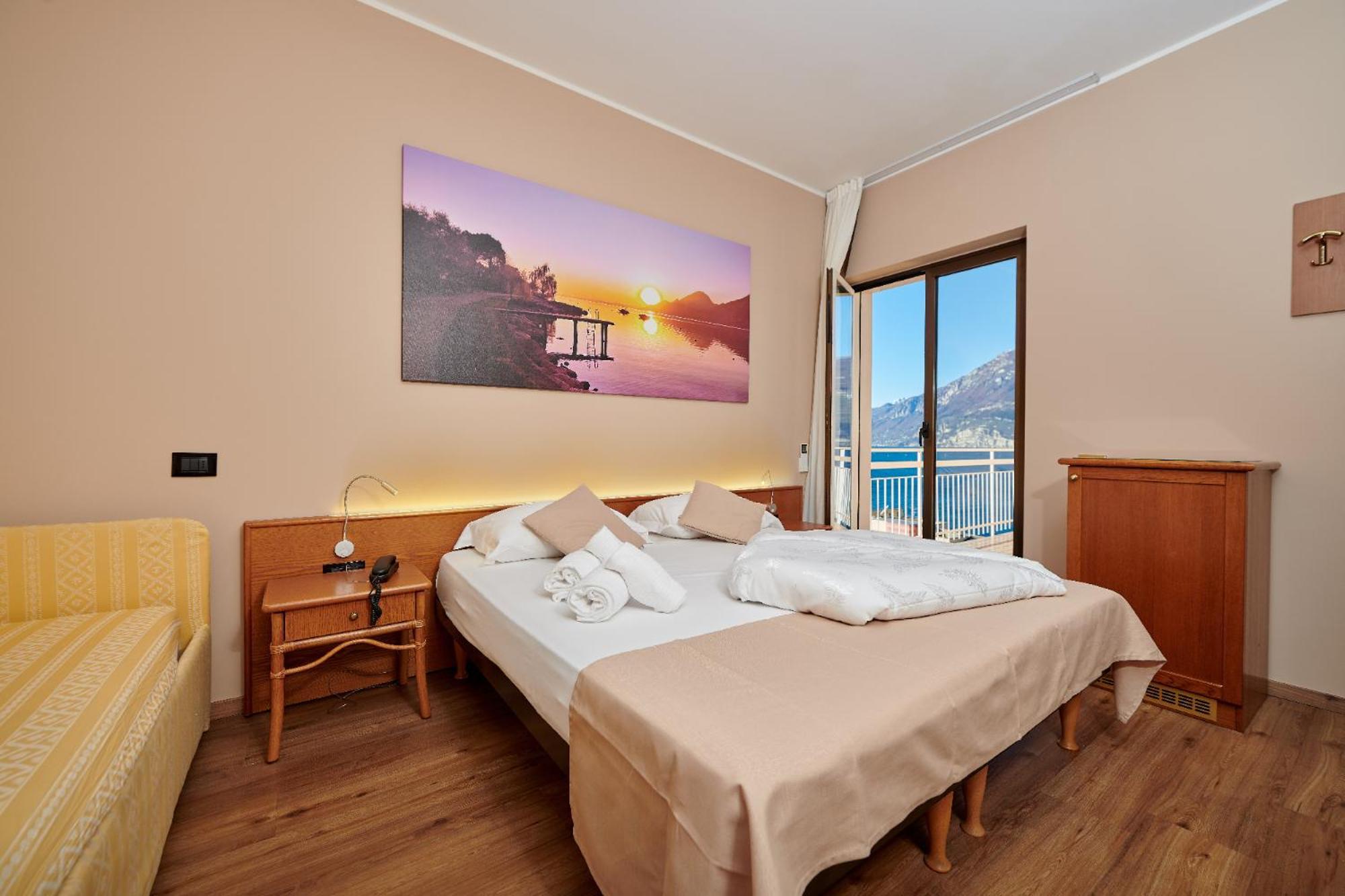 Hotel Eden Бренцоне сул Гарда Стая снимка